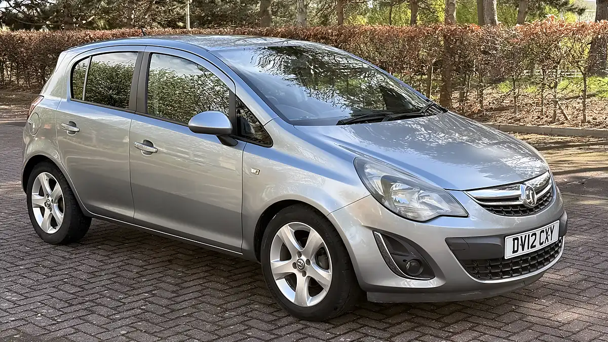 Used 2012 Vauxhall Corsa Sxi Silver - Interior and Exterior details 3