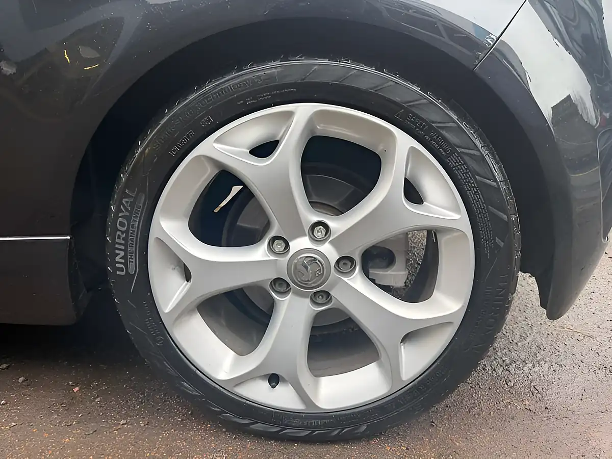 Used 2012 Vauxhall Corsa Vxr Black - Interior and Exterior details 12