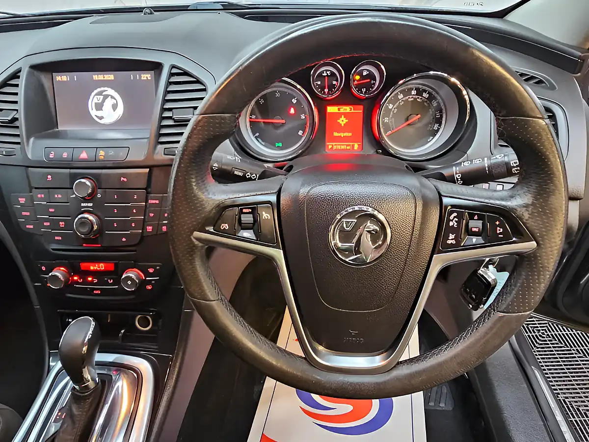 Used 2012 Vauxhall Insignia Sri Nav Sports Tourer Grey - Interior and Exterior details 10