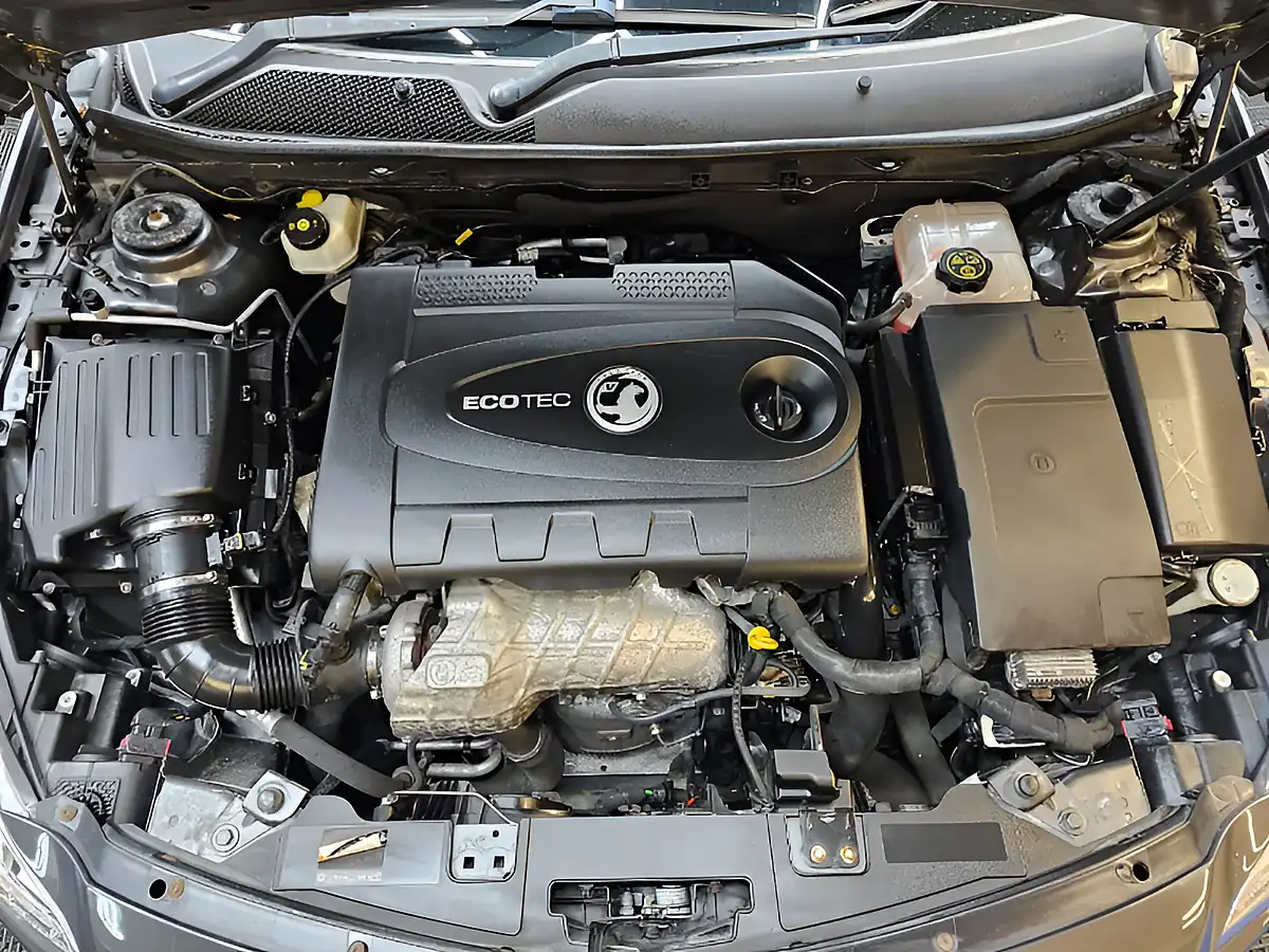 Used 2012 Vauxhall Insignia Sri Nav Sports Tourer Grey - Interior and Exterior details 20