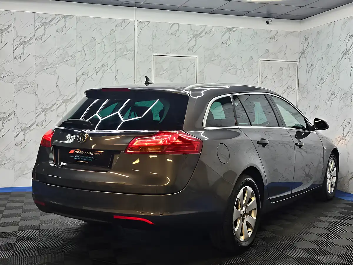 Used 2012 Vauxhall Insignia Sri Nav Sports Tourer Grey - Interior and Exterior details 9