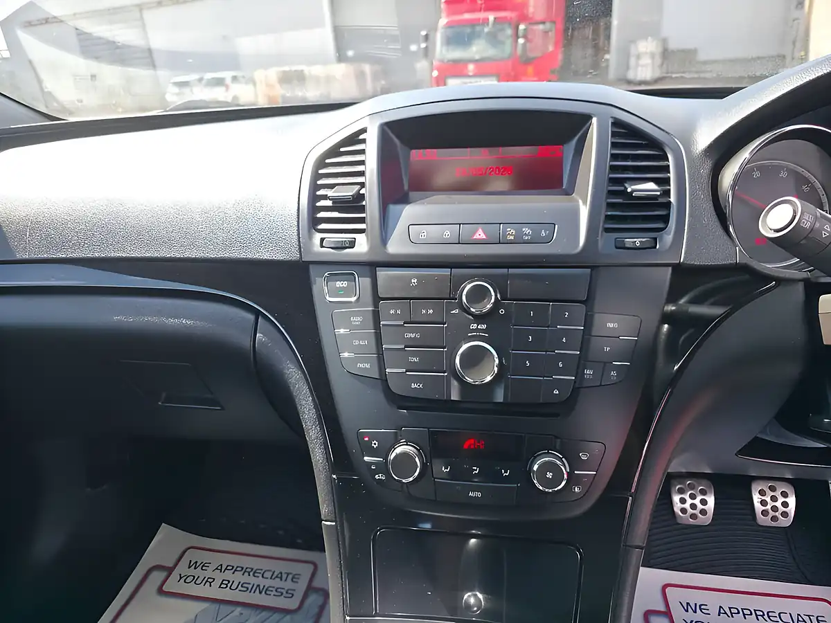 Used 2012 Vauxhall Insignia Sri Silver - Interior and Exterior details 10