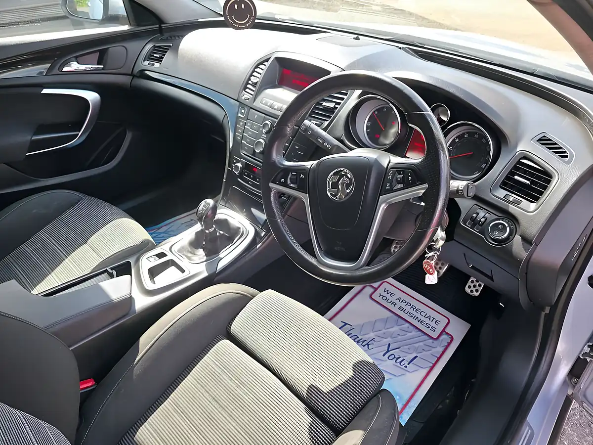 Used 2012 Vauxhall Insignia Sri Silver - Interior and Exterior details 13