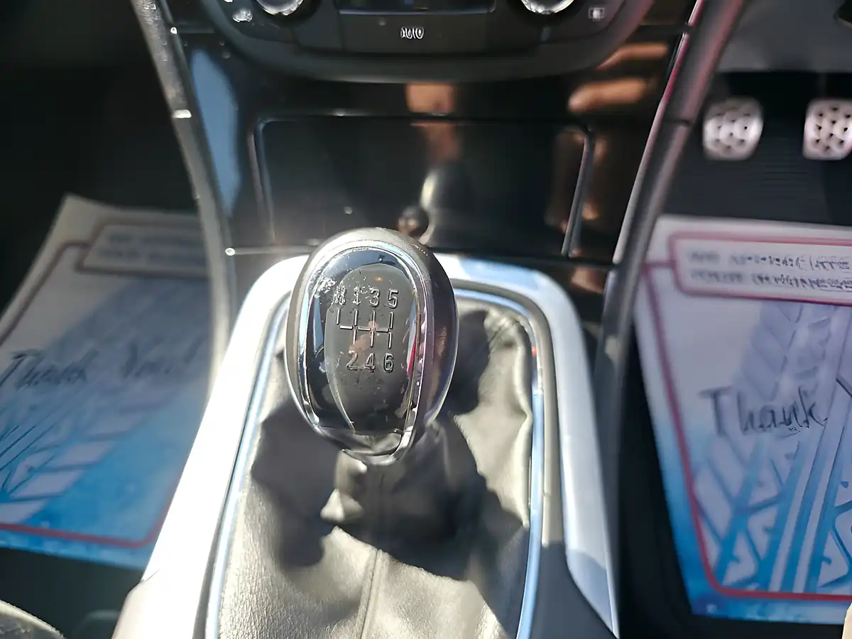 Used 2012 Vauxhall Insignia Sri Silver - Interior and Exterior details 19