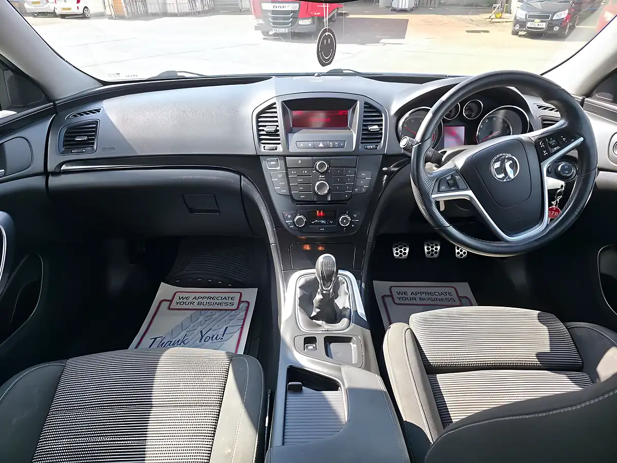 Used 2012 Vauxhall Insignia Sri Silver - Interior and Exterior details 6