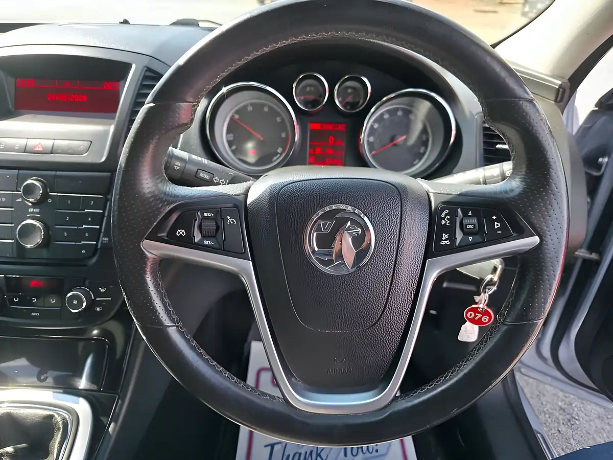 Used 2012 Vauxhall Insignia Sri Silver - Interior and Exterior details 7