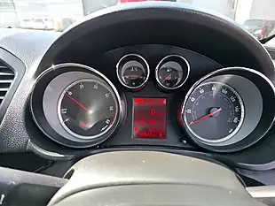 Used 2012 Vauxhall Insignia Sri Silver - Interior and Exterior details 9