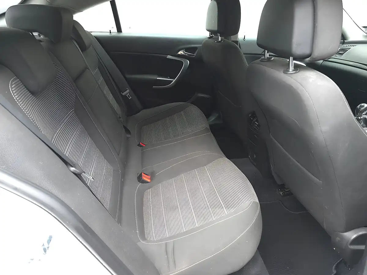 Used 2012 Vauxhall Insignia Sri White - Interior and Exterior details 12