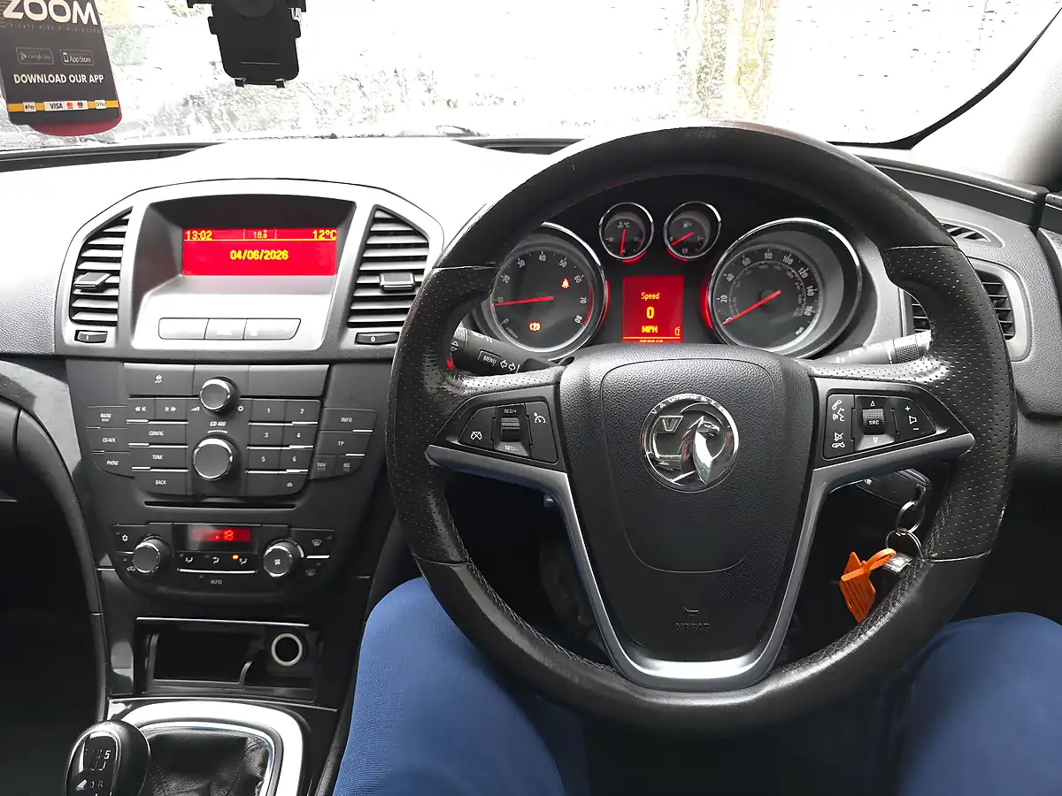 Used 2012 Vauxhall Insignia Sri White - Interior and Exterior details 18