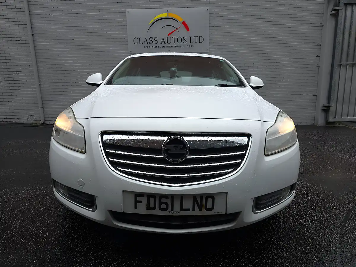 Used 2012 Vauxhall Insignia Sri White - Interior and Exterior details 2