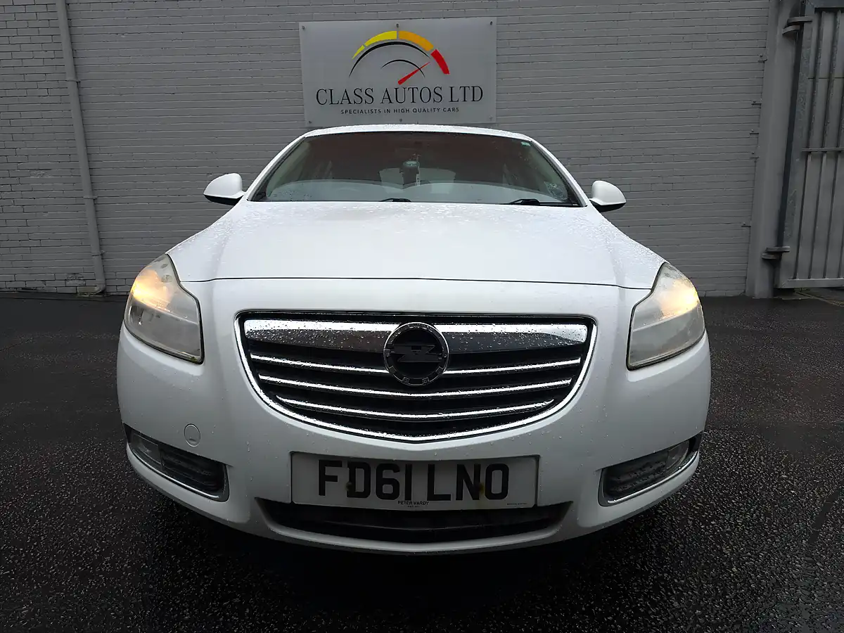 Used 2012 Vauxhall Insignia Sri White - Interior and Exterior details 20