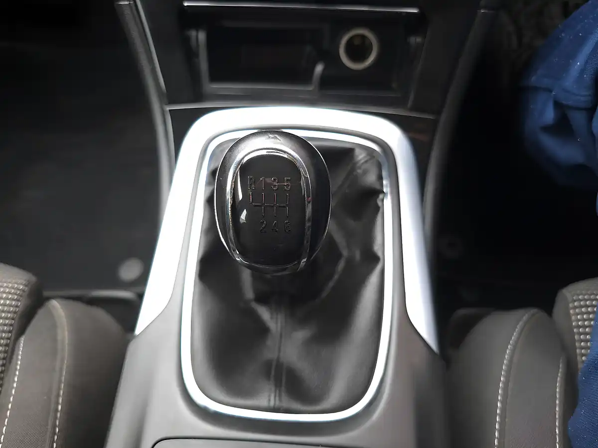 Used 2012 Vauxhall Insignia Sri White - Interior and Exterior details 9