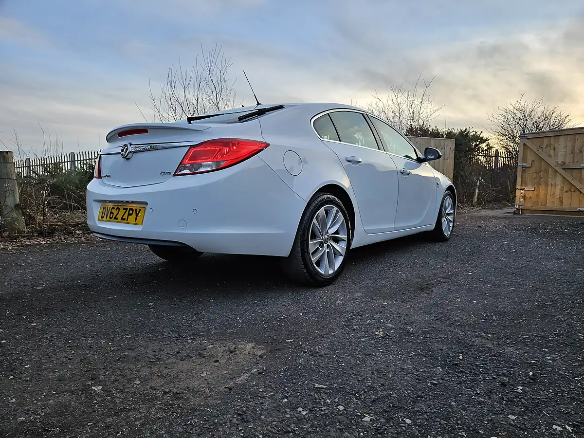 Used 2012 Vauxhall Insignia Sri White - Interior and Exterior details 4