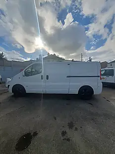 Used 2012 Vauxhall Vivaro Sportive Lwb - Interior and Exterior details 2