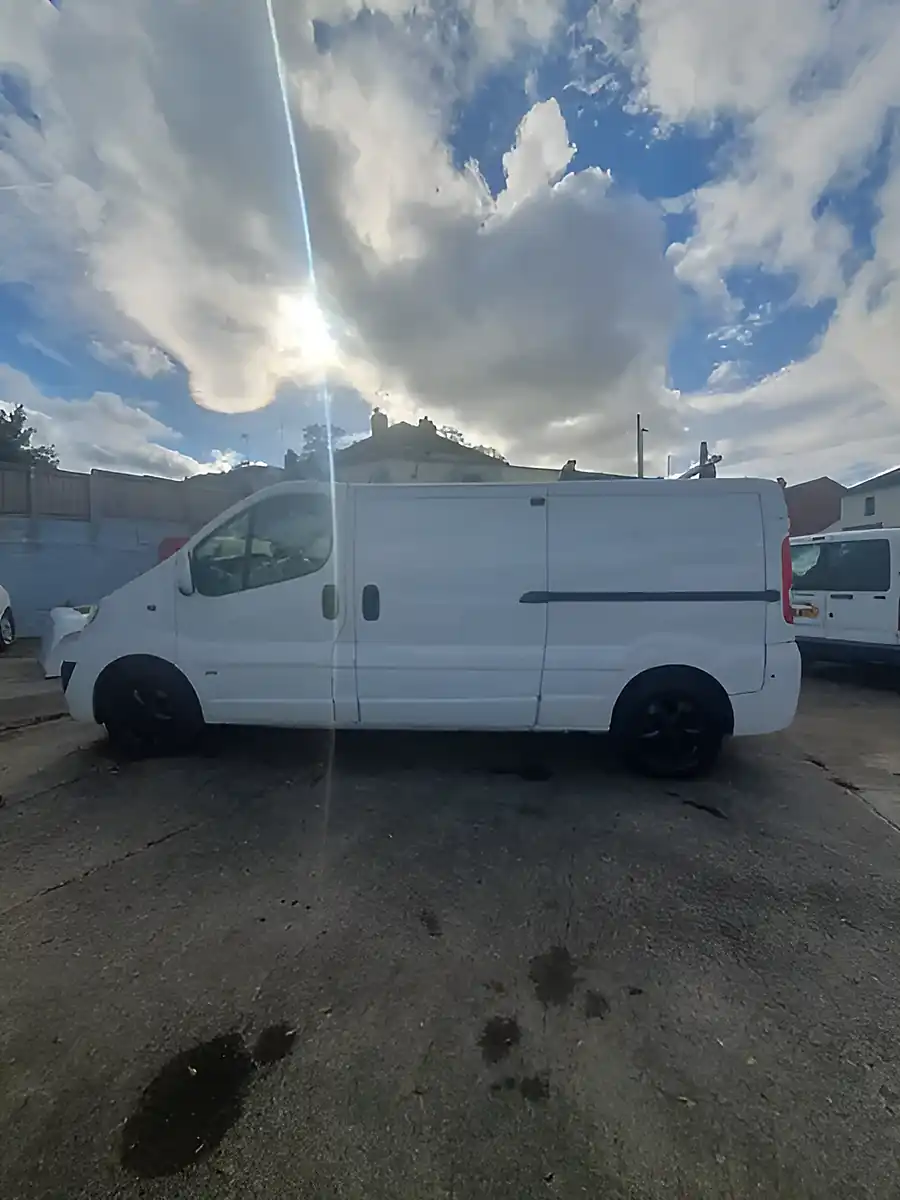 Used 2012 Vauxhall Vivaro Sportive Lwb - Interior and Exterior details 2
