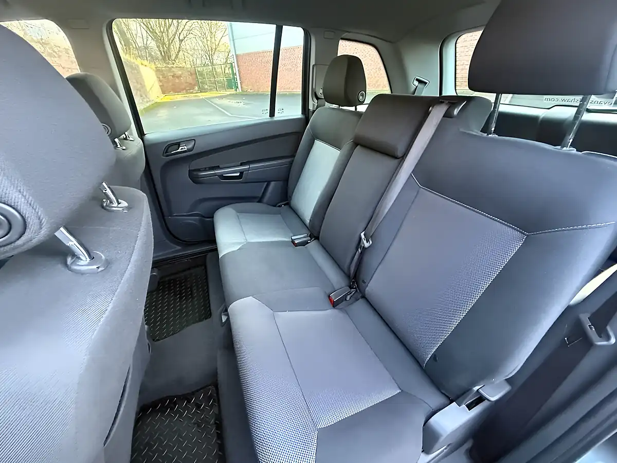 Used 2012 Vauxhall Zafira Design Asteroid Grey - Interior and Exterior details 13