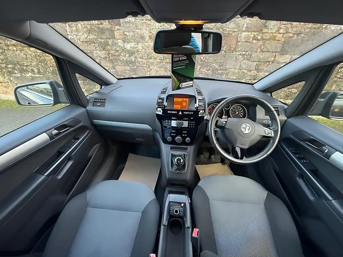 Used 2012 Vauxhall Zafira Design Asteroid Grey - Interior and Exterior details 17