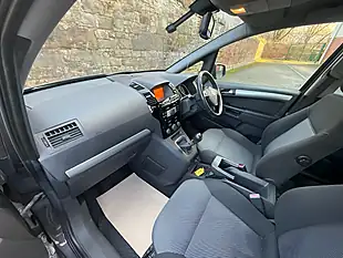 Used 2012 Vauxhall Zafira Design Asteroid Grey - Interior and Exterior details 19