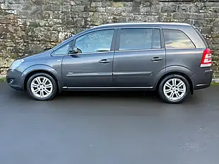 Used 2012 Vauxhall Zafira Design Asteroid Grey - Interior and Exterior details 6