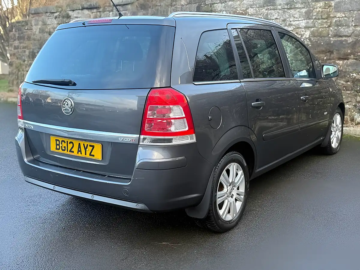 Used 2012 Vauxhall Zafira Design Asteroid Grey - Interior and Exterior details 7