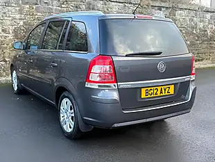 Used 2012 Vauxhall Zafira Design Asteroid Grey - Interior and Exterior details 9