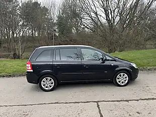 Used 2012 Vauxhall Zafira Design Black - Interior and Exterior details 12