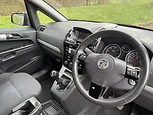 Used 2012 Vauxhall Zafira Design Black - Interior and Exterior details 16