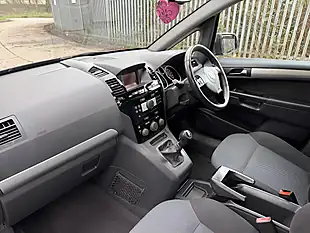 Used 2012 Vauxhall Zafira Design Black - Interior and Exterior details 18