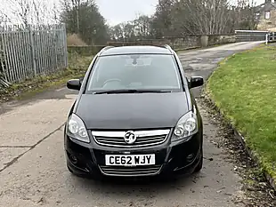 Used 2012 Vauxhall Zafira Design Black - Interior and Exterior details 4