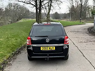 Used 2012 Vauxhall Zafira Design Black - Interior and Exterior details 8