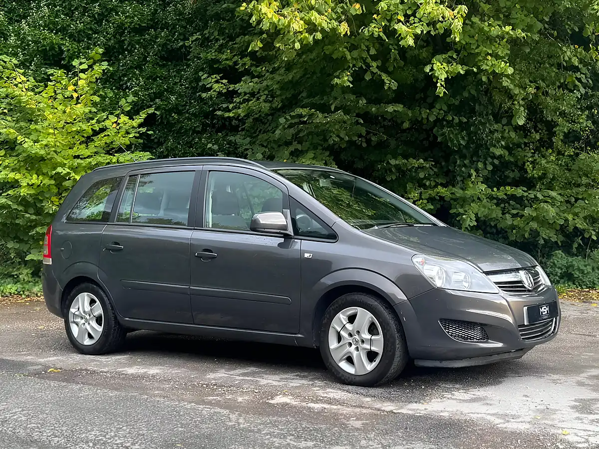 Used 2012 Vauxhall Zafira Exclusiv Grey - Interior and Exterior details 5