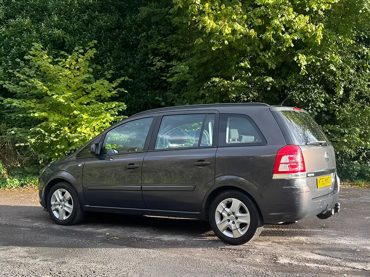 Used 2012 Vauxhall Zafira Exclusiv Grey - Interior and Exterior details 7