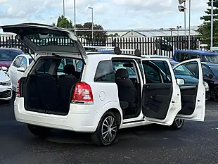 Used 2012 Vauxhall Zafira Exclusiv White - Interior and Exterior details 2