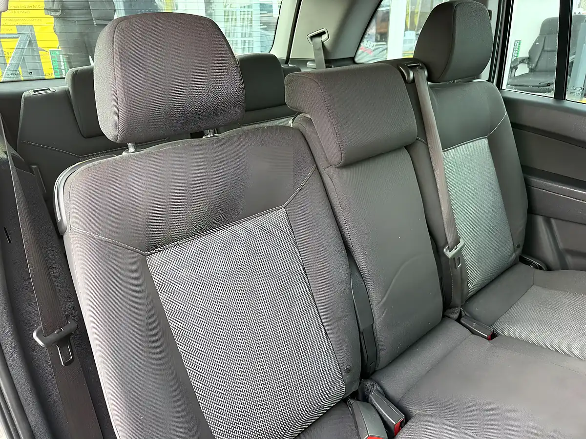 Used 2012 Vauxhall Zafira Exclusiv White - Interior and Exterior details 4