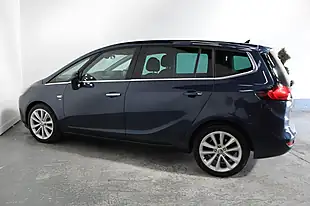 Used 2012 Vauxhall Zafira Tourer Elite Blue - Interior and Exterior details 7