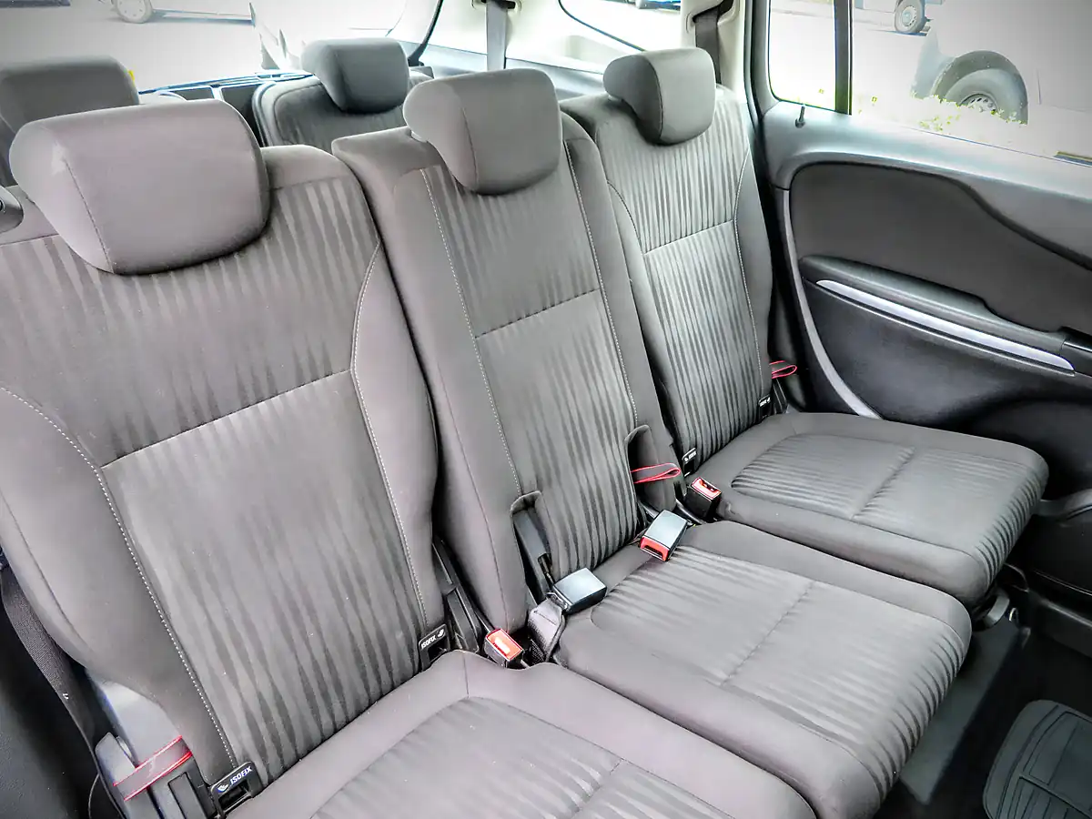Used 2012 Vauxhall Zafira Tourer Ex Metallic Silver - Interior and Exterior details 11