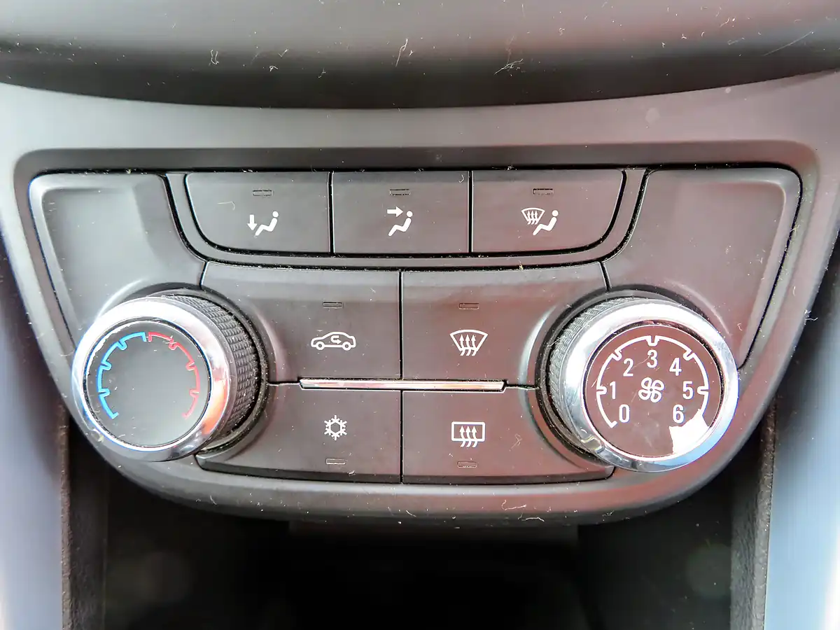 Used 2012 Vauxhall Zafira Tourer Ex Metallic Silver - Interior and Exterior details 17