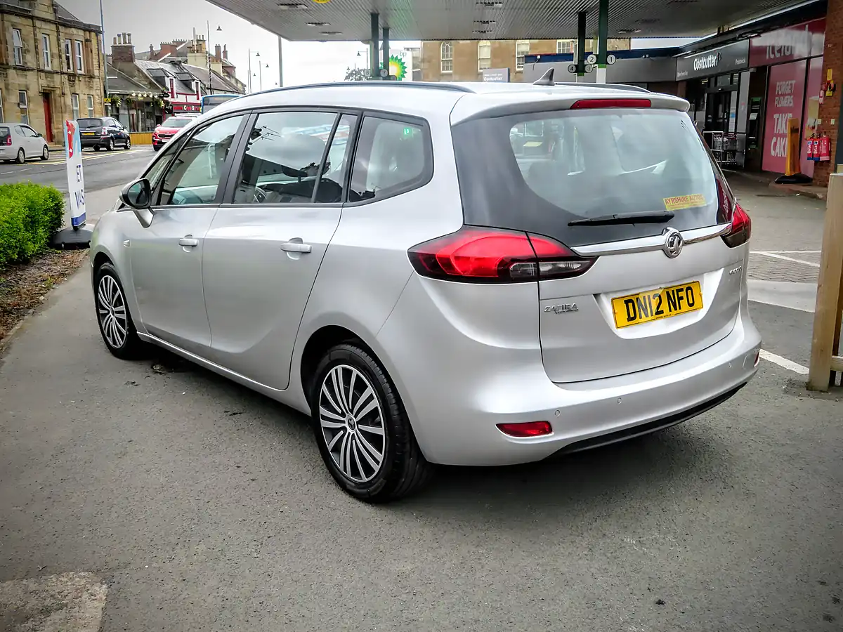 Used 2012 Vauxhall Zafira Tourer Ex Metallic Silver - Interior and Exterior details 5