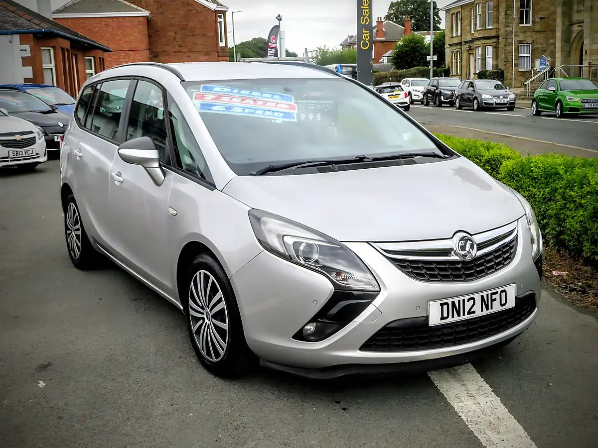 Used 2012 Vauxhall Zafira Tourer Ex Metallic Silver - Interior and Exterior details 8