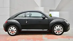 Used 2012 Volkswagen Beetle Design Black - Interior and Exterior details 7