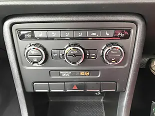 Used 2012 Volkswagen Beetle Design (leather) Silver - Interior and Exterior details 15