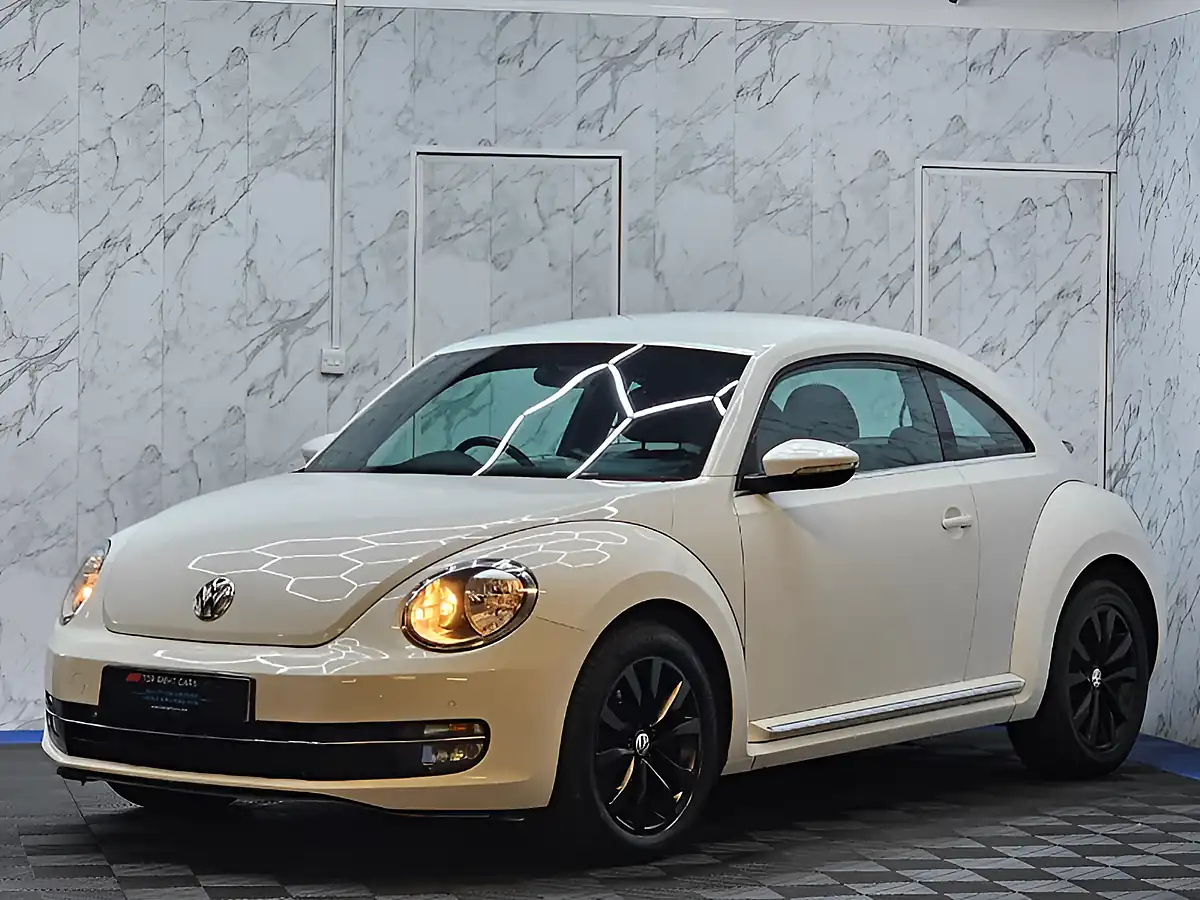 Used 2012 Volkswagen Beetle Design White - Interior and Exterior details 4