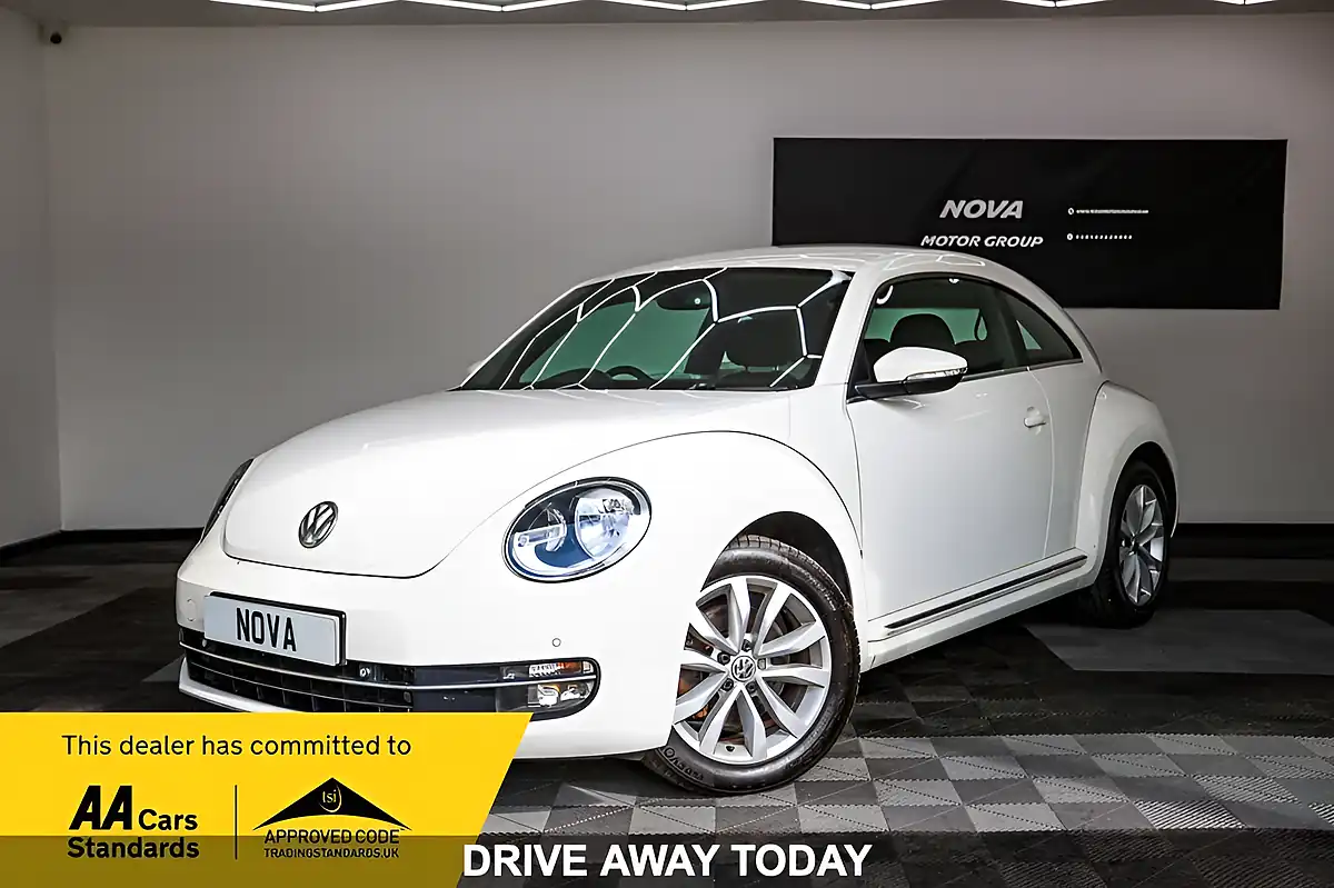 Used 2012 Volkswagen Beetle Design White - Front View
