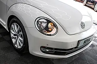 Used 2012 Volkswagen Beetle Design White - Interior and Exterior details 17