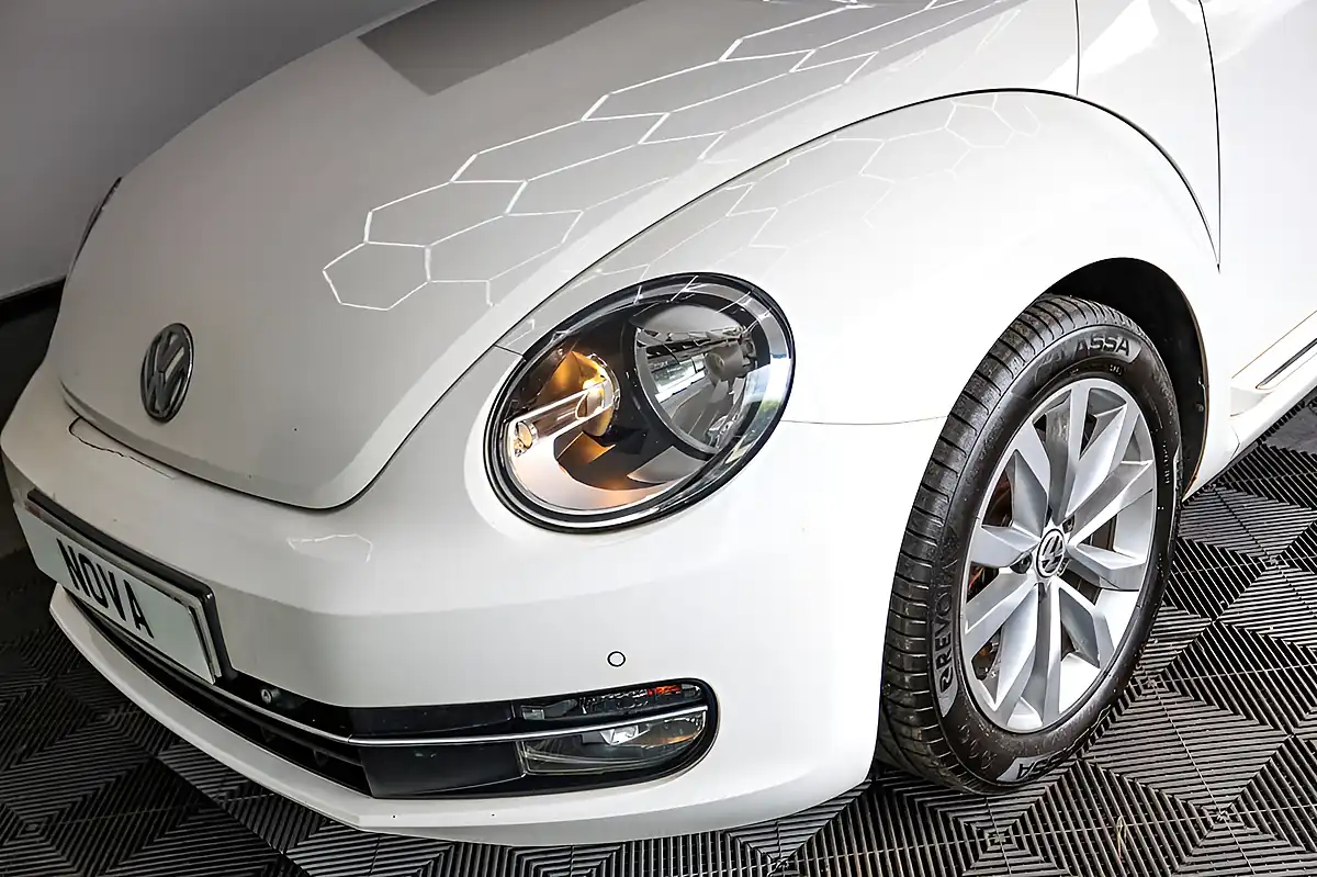 Used 2012 Volkswagen Beetle Design White - Interior and Exterior details 18