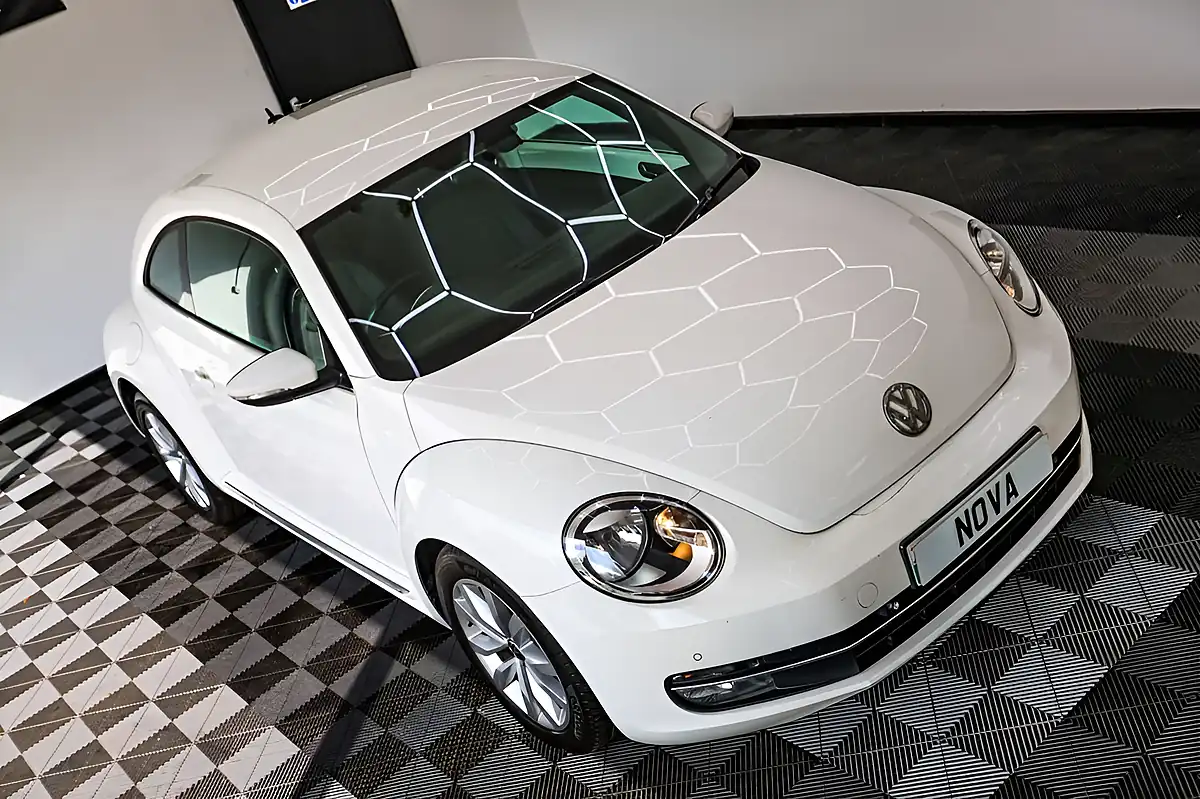 Used 2012 Volkswagen Beetle Design White - Interior and Exterior details 4