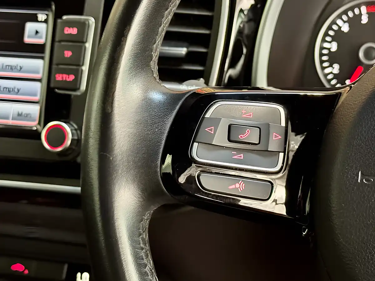 Used 2012 Volkswagen Beetle Sport Tornado Red - Interior and Exterior details 18