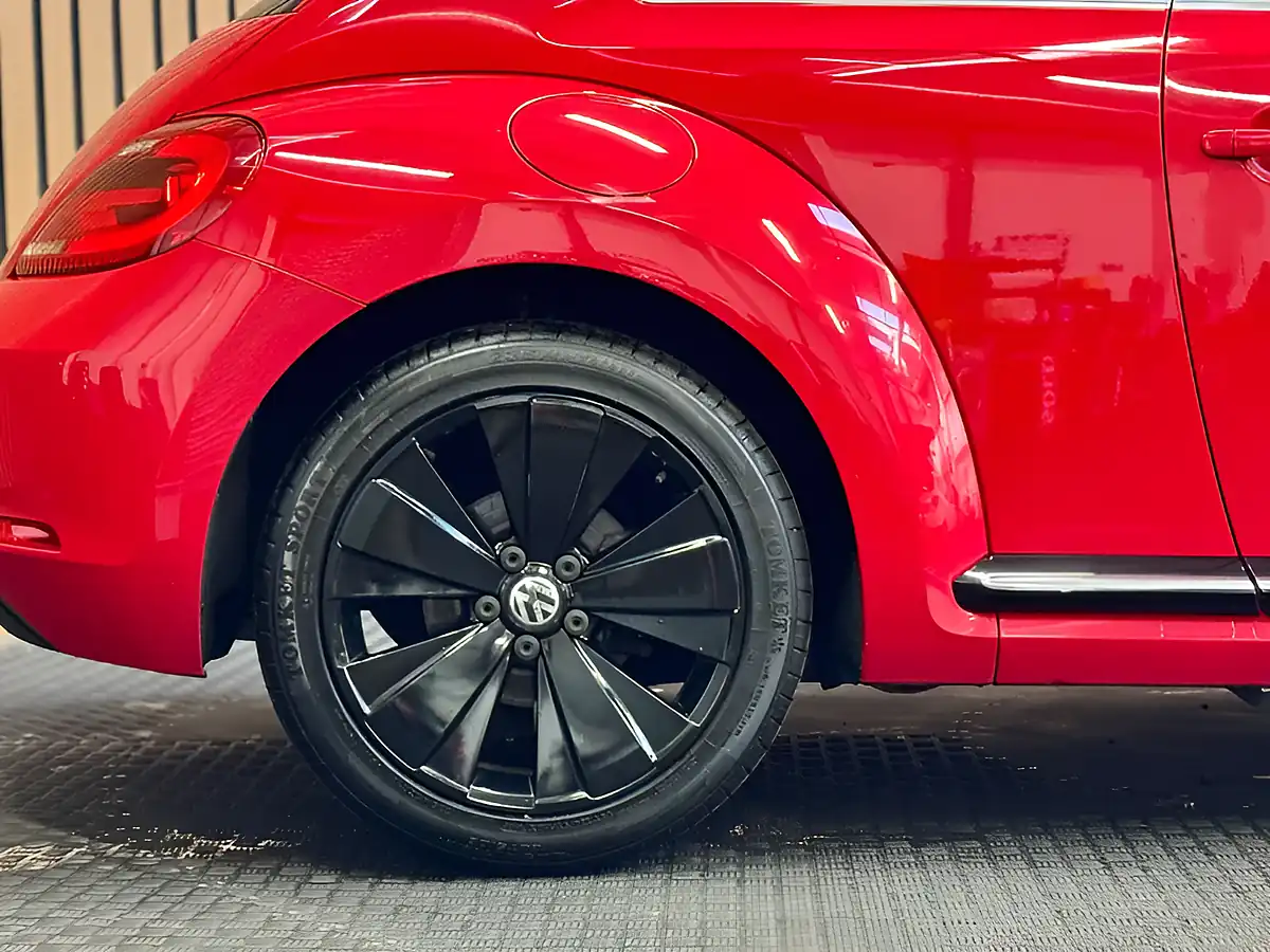 Used 2012 Volkswagen Beetle Sport Tornado Red - Interior and Exterior details 9
