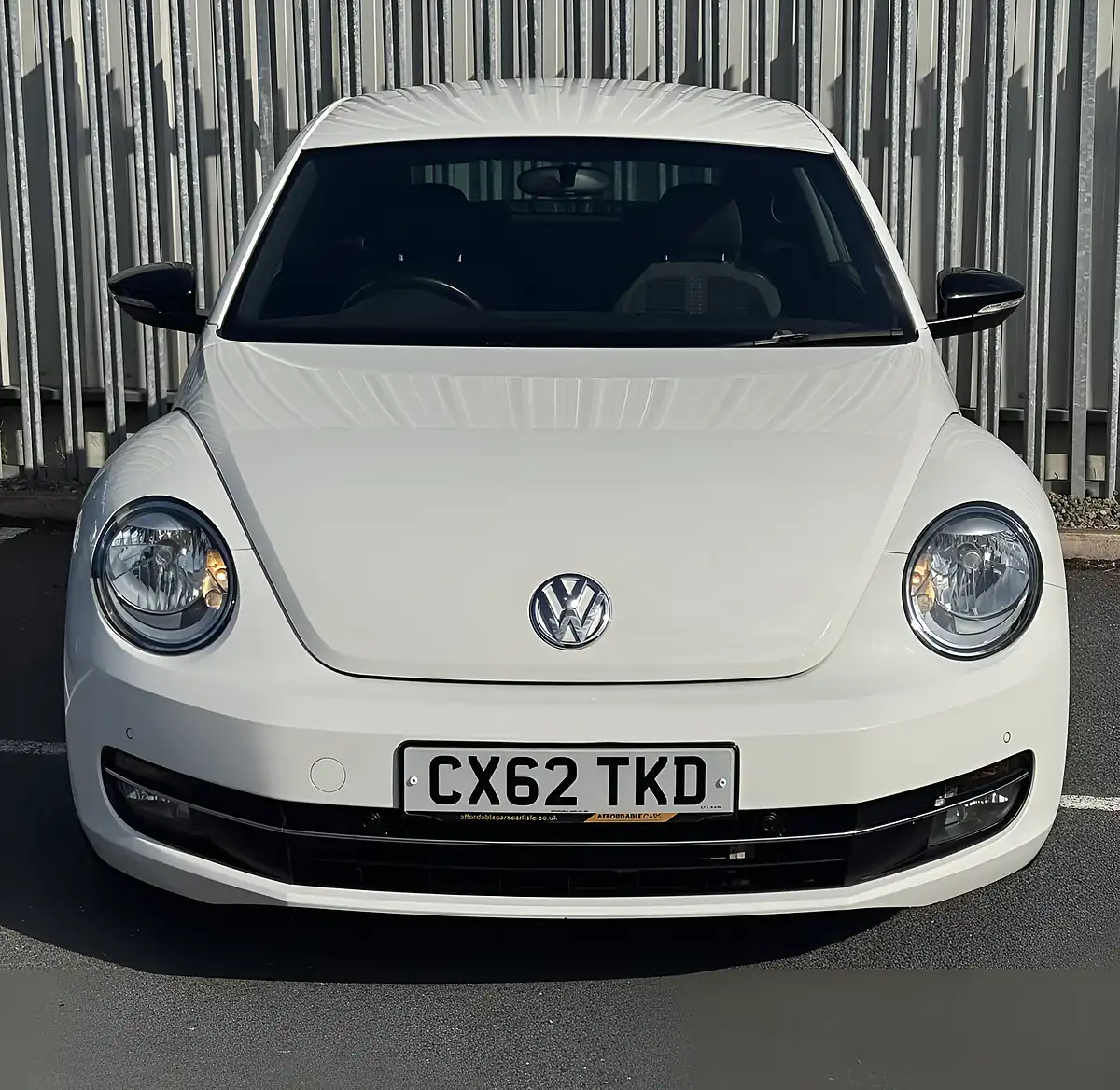 Used 2012 Volkswagen Beetle Sport White - Interior and Exterior details 3