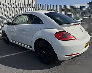 Used 2012 Volkswagen Beetle Sport White - Interior and Exterior details 4